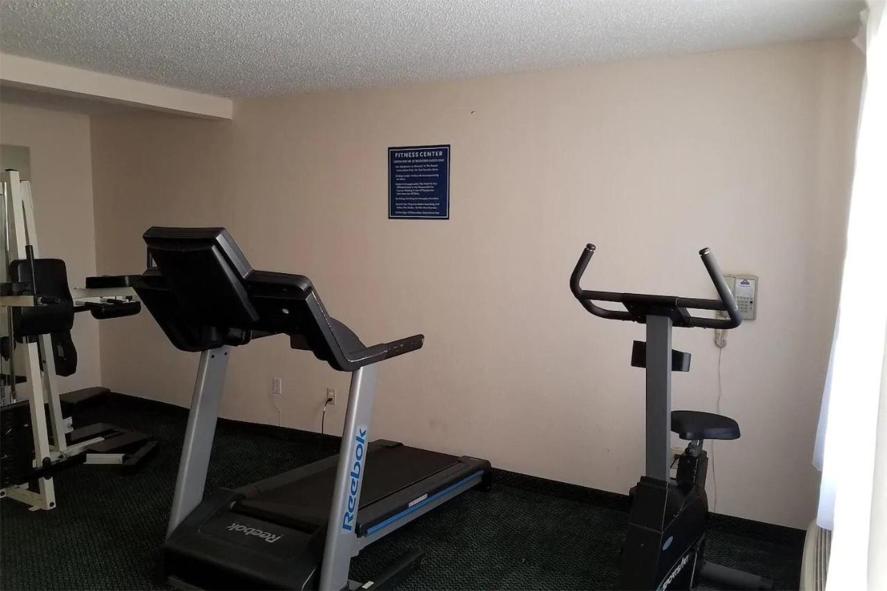 Sky-Palace Inn & Suites Wichita East Εξωτερικό φωτογραφία