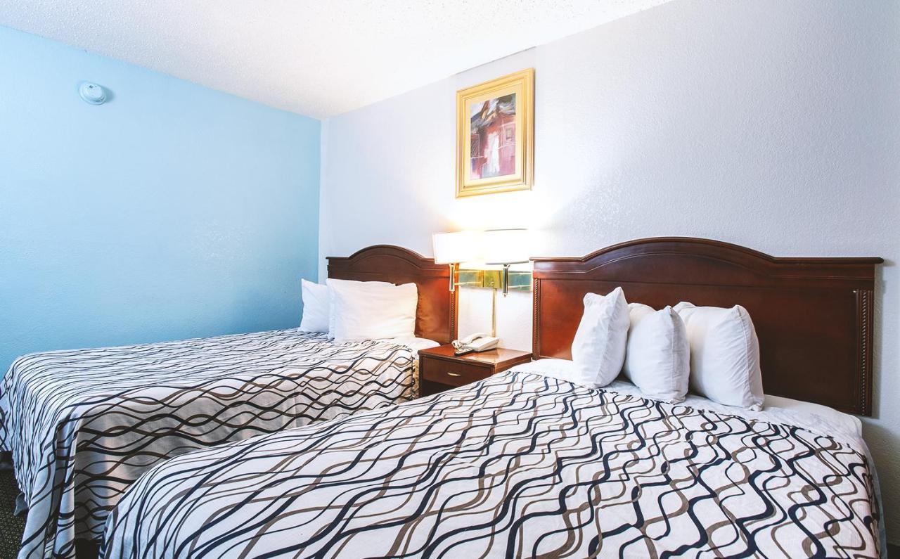 Sky-Palace Inn & Suites Wichita East Εξωτερικό φωτογραφία