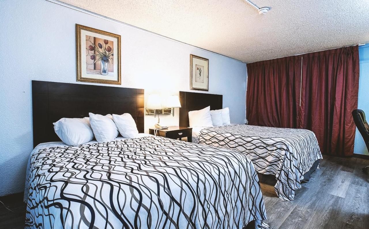 Sky-Palace Inn & Suites Wichita East Εξωτερικό φωτογραφία