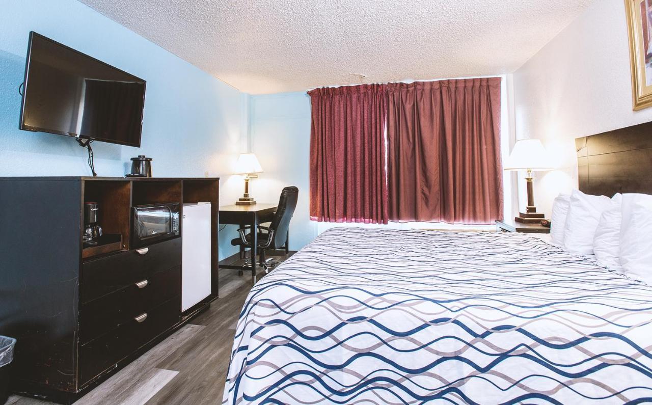 Sky-Palace Inn & Suites Wichita East Εξωτερικό φωτογραφία